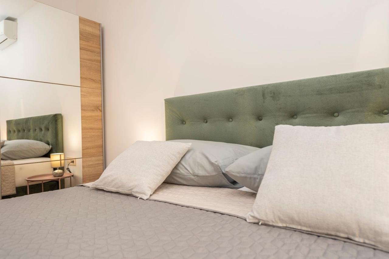 Villa Eni Apartments 1 Mandre Ngoại thất bức ảnh