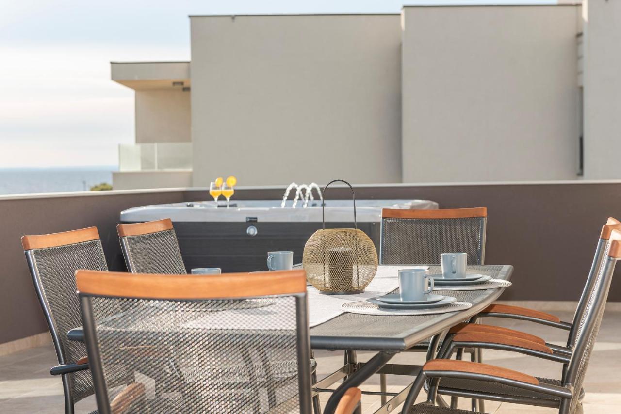 Villa Eni Apartments 1 Mandre Ngoại thất bức ảnh