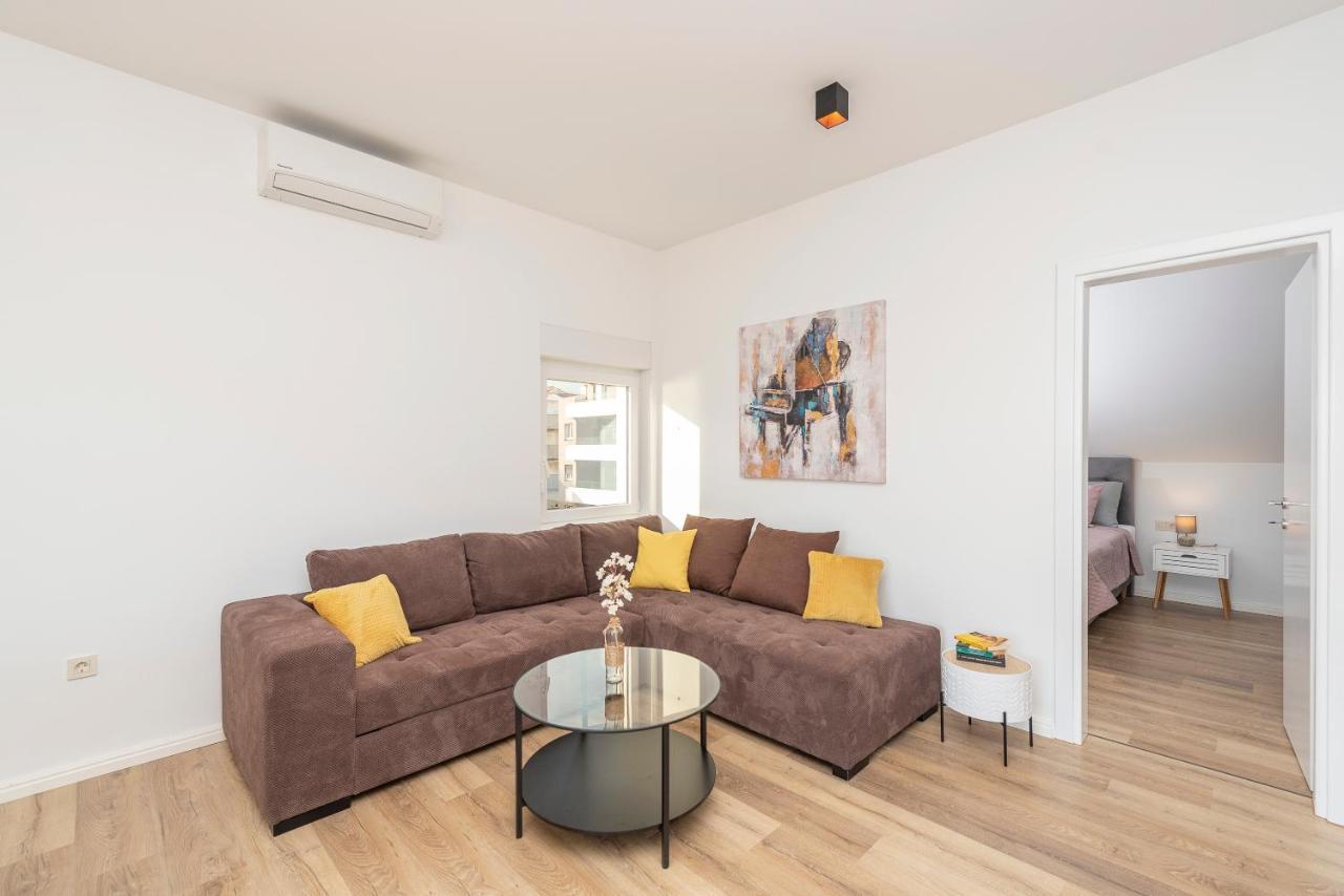 Villa Eni Apartments 1 Mandre Ngoại thất bức ảnh