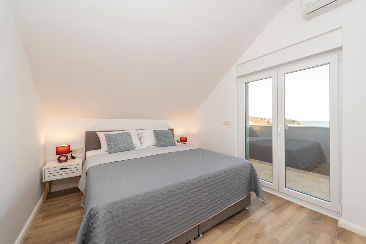 Villa Eni Apartments 1 Mandre Ngoại thất bức ảnh