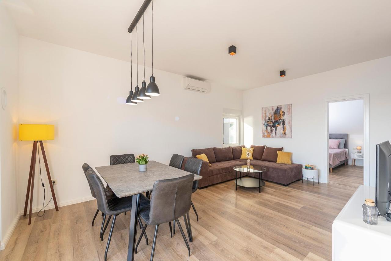 Villa Eni Apartments 1 Mandre Ngoại thất bức ảnh