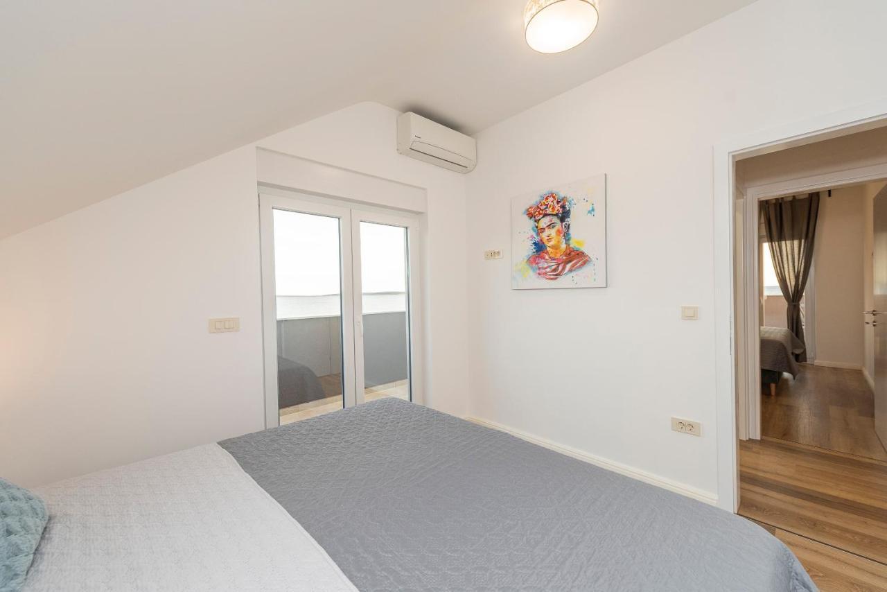 Villa Eni Apartments 1 Mandre Ngoại thất bức ảnh
