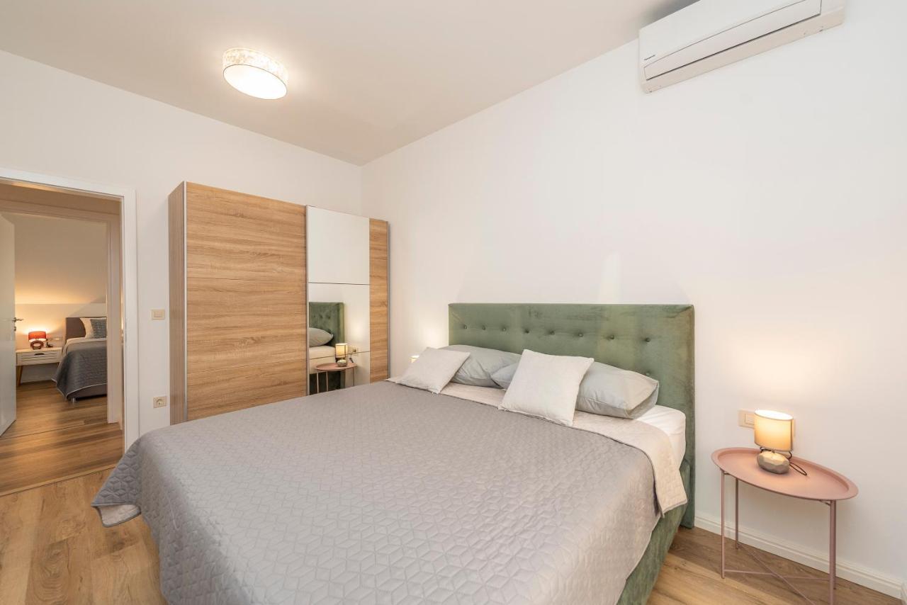 Villa Eni Apartments 1 Mandre Ngoại thất bức ảnh