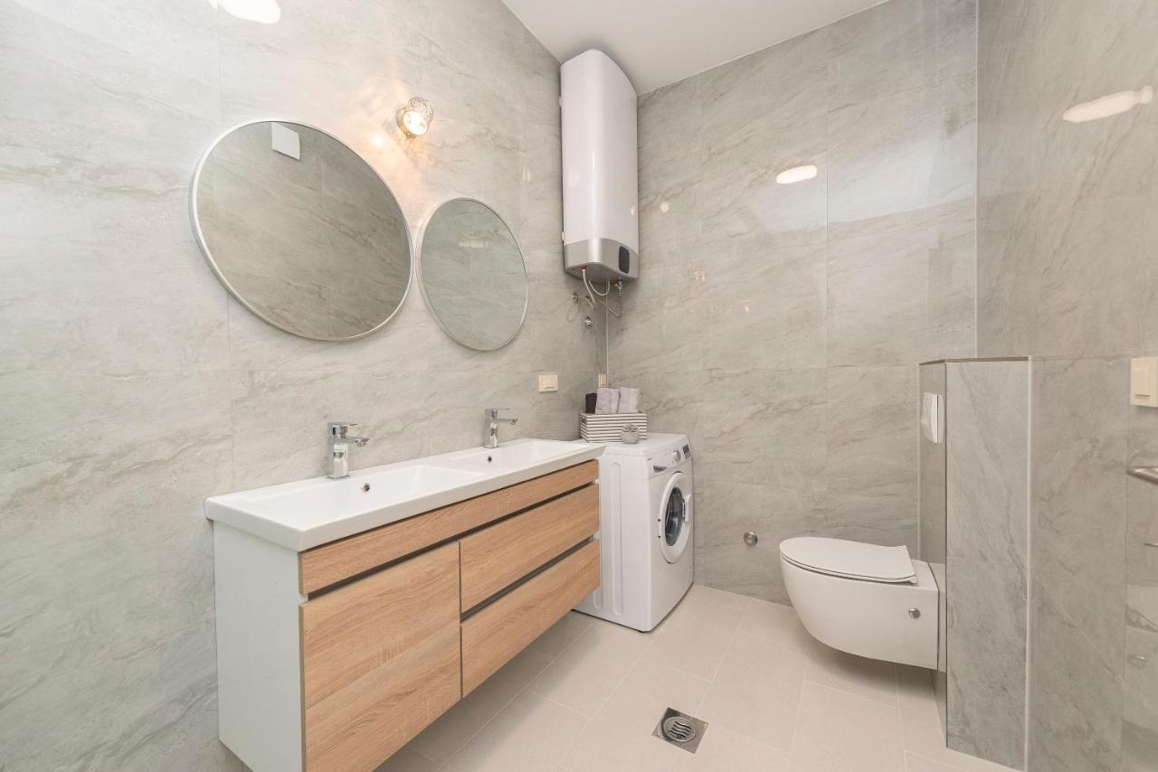 Villa Eni Apartments 1 Mandre Ngoại thất bức ảnh